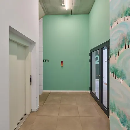 Airport Zarembowicza By Renters Appartement