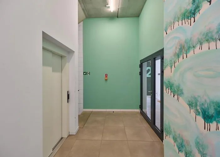 Airport Zarembowicza By Renters Apartment