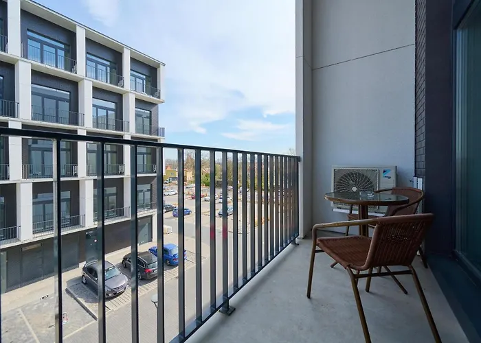 Airport Zarembowicza By Renters Apartment *