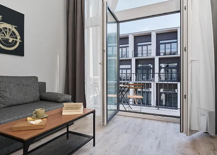 Airport Zarembowicza By Renters