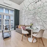 Airport Zarembowicza By Renters Apartman *