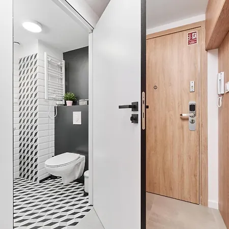 Airport Zarembowicza By Renters