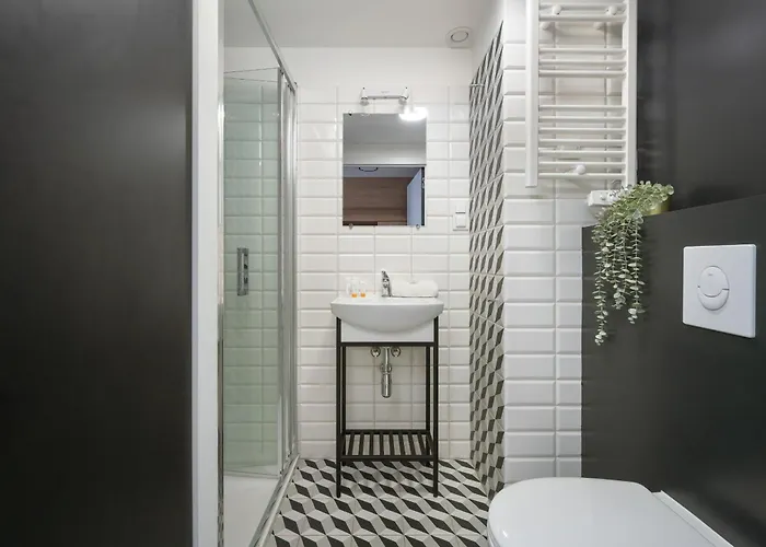 Airport Zarembowicza By Renters